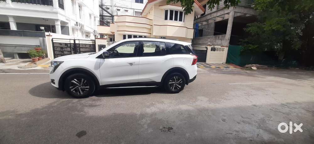 Mahindra Xuv700 2.0 Ax 5 Petrol At Str, 2024, Petrol