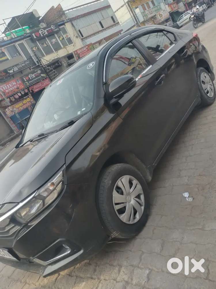 Honda Amaze 2nd Gen 2023 Petrol 45800 Km Driven