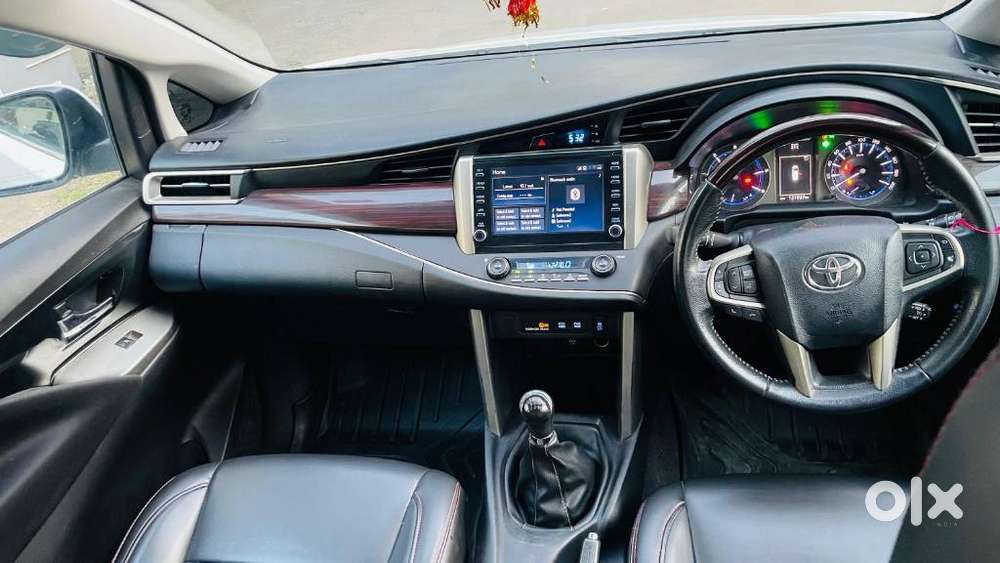 Toyota Innova Crysta [2020-ongoing] 2.4 Vx 8 Str, 2022, Diesel