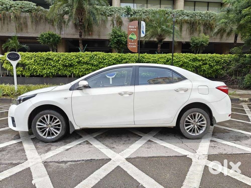 Toyota Corolla Altis 2013-2017 Vl At, 2015, Petrol