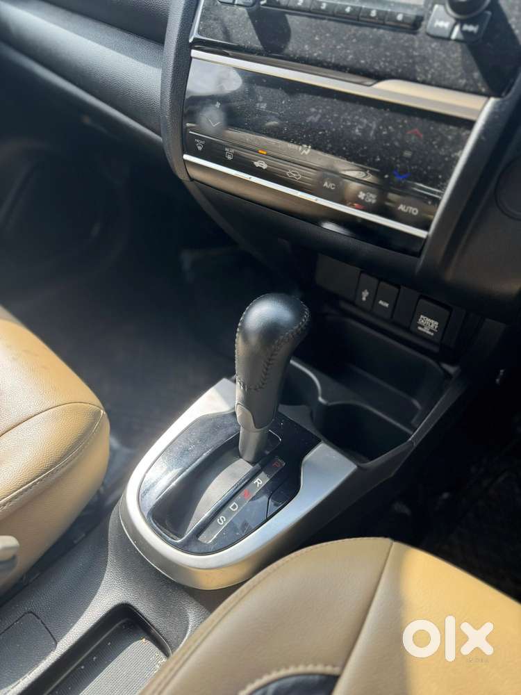 Honda Jazz V Cvt, 2017, Petrol