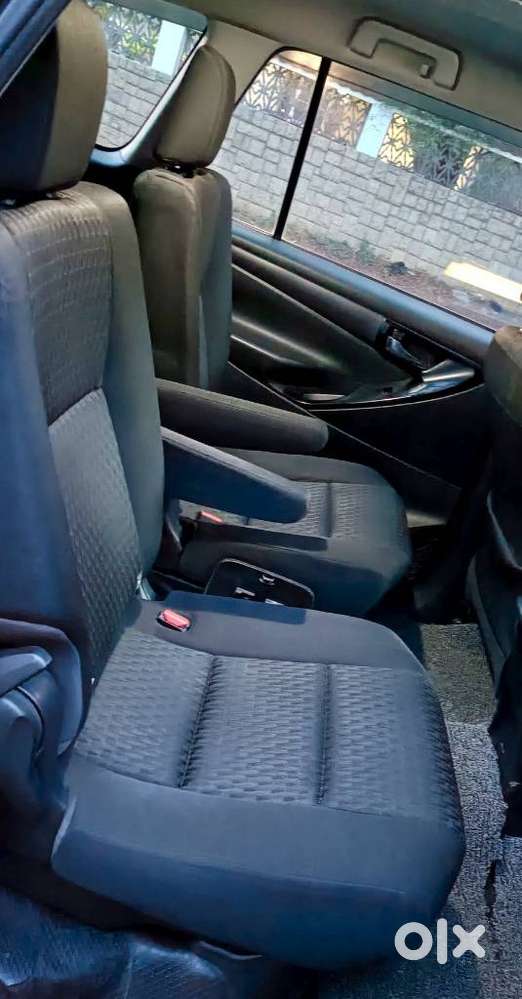 Toyota Innova Crysta 2.4 G Mt, 2017, Diesel