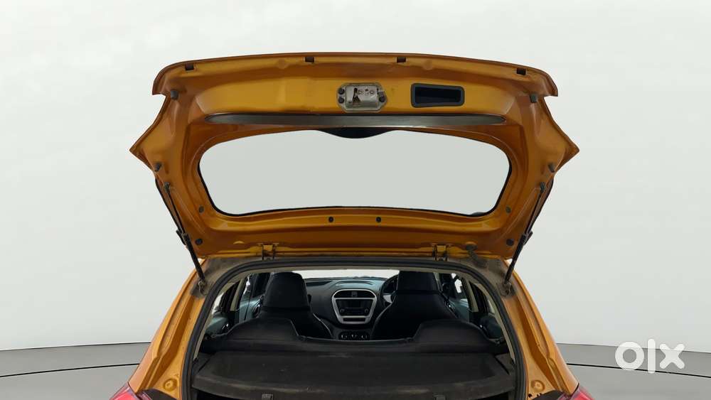 Tata Tiago 1.2 Revotron Xt, 2016, Petrol