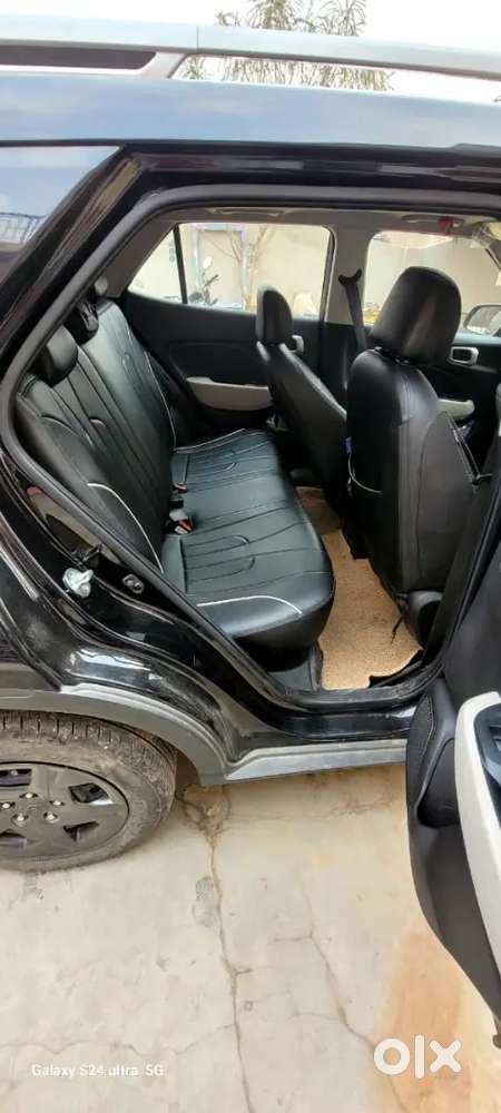 Hyundai Venue 2024 Petrol 25000 Km Driven