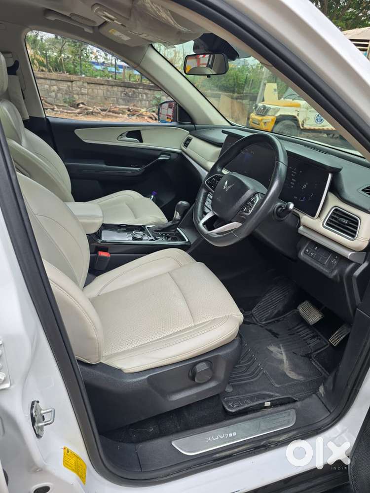 Mahindra Xuv700 2.2 Ax 7 Diesel At Str, 2022, Diesel