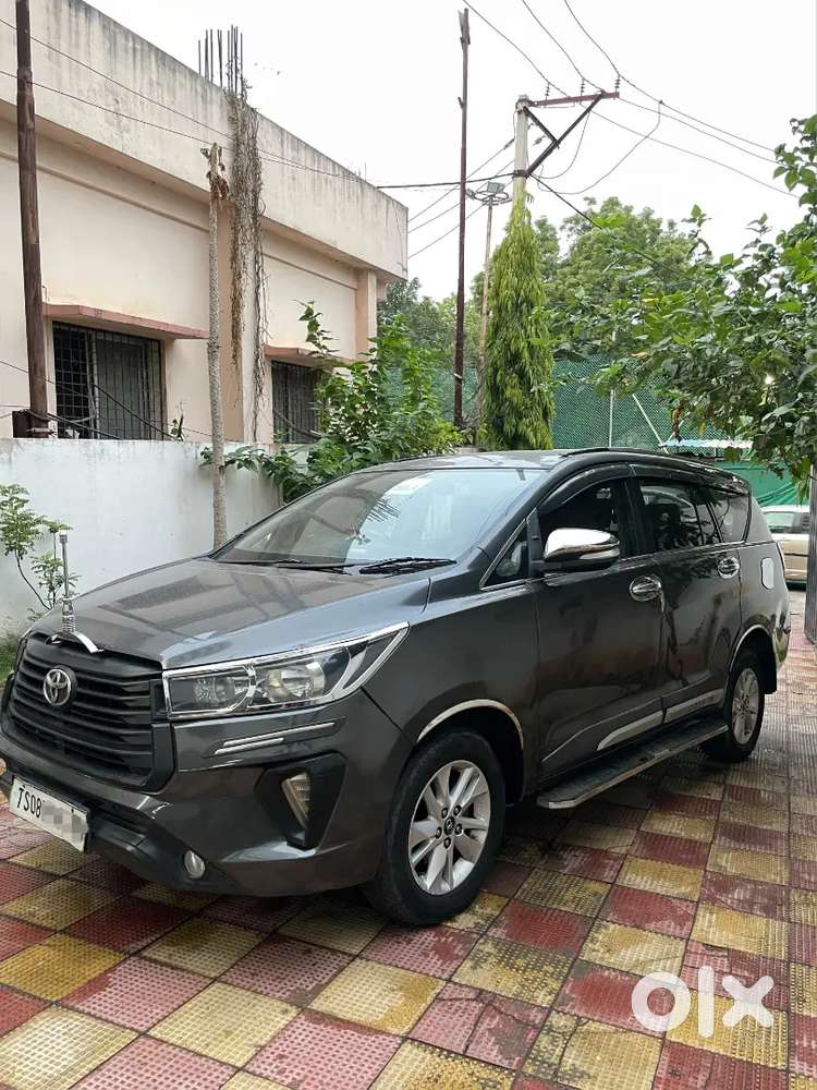 Toyota Innova Crysta 2016 Variant