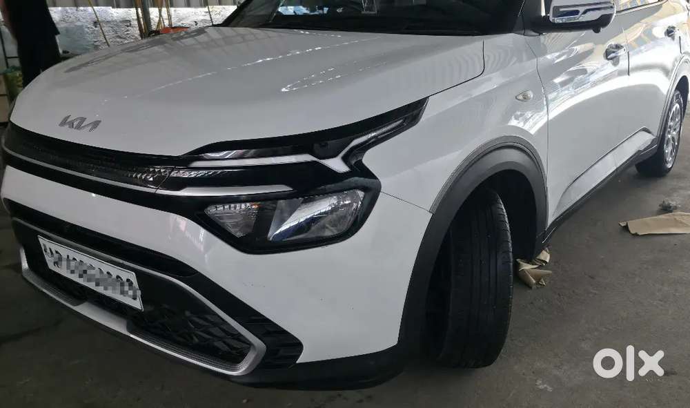 Kia Carens 2023 Petrol Manual