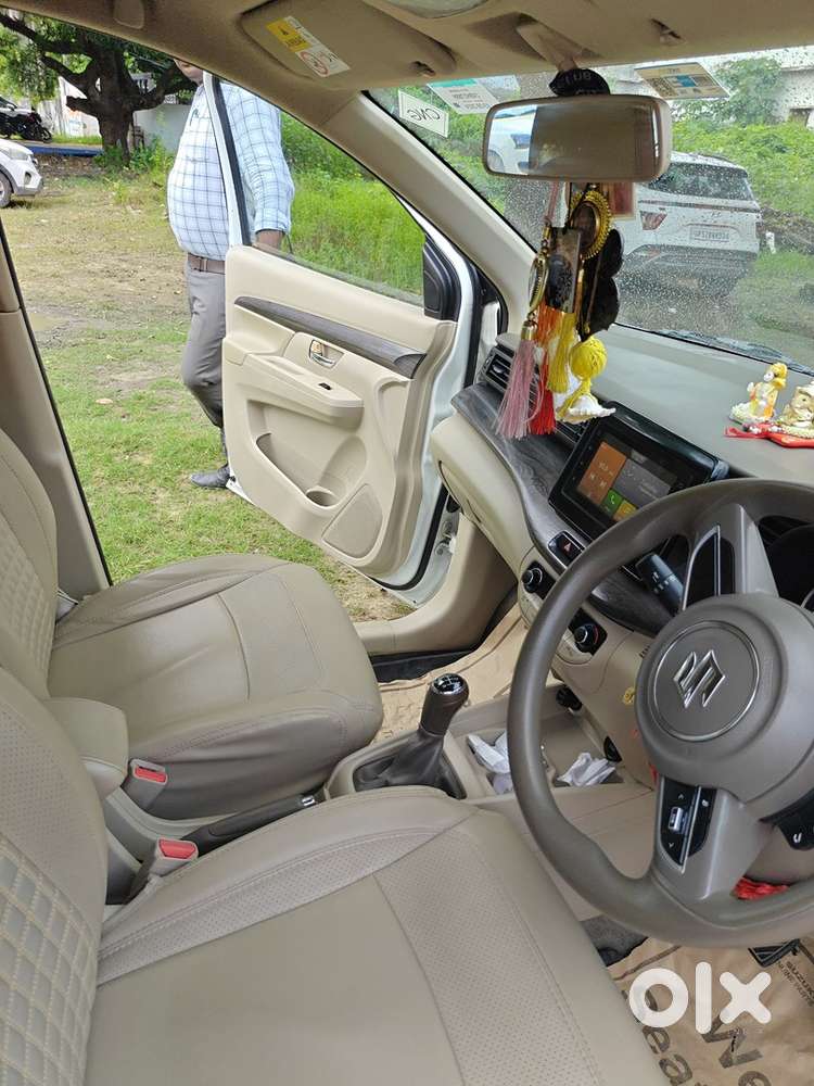 Maruti Suzuki Ertiga Zxi Cng 2024