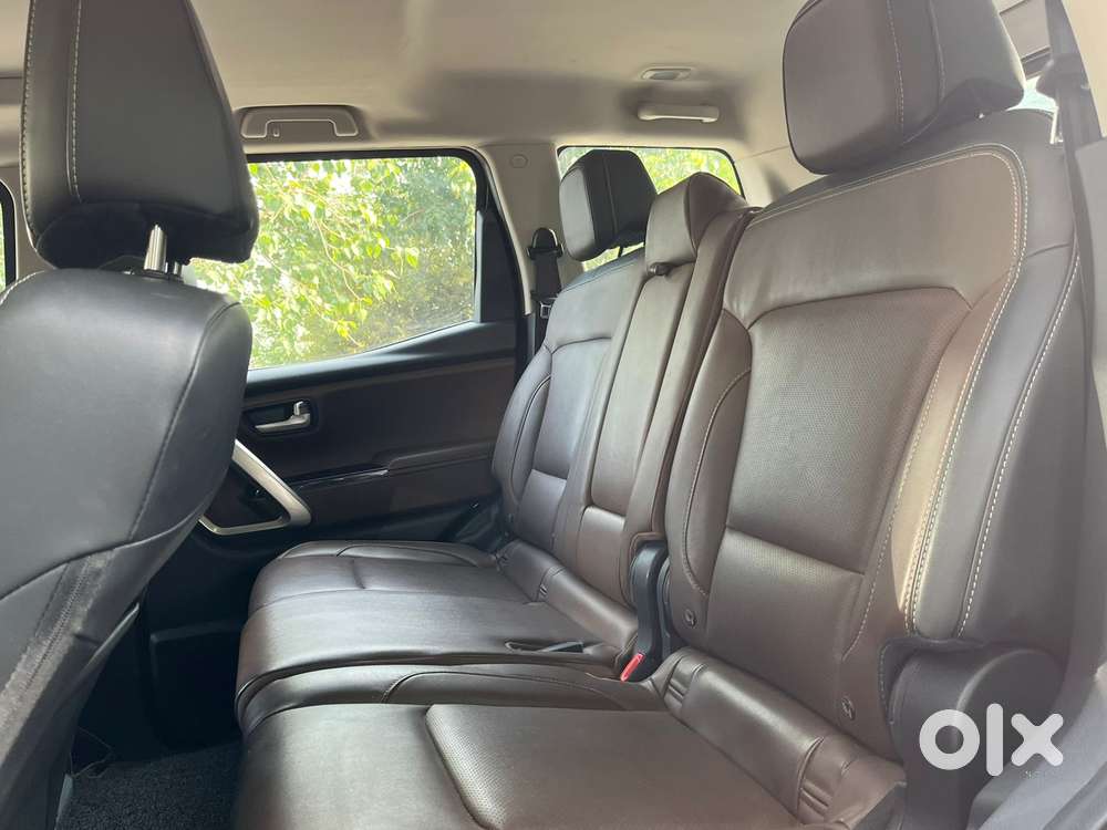 Mahindra Scorpio N Z8 Petrol At 7 Str, 2025, Petrol