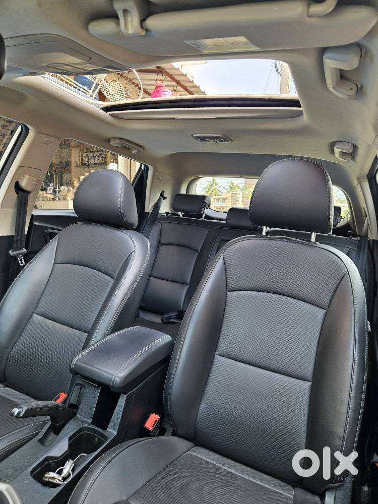 Mahindra Xuv300 W8 Option, 2022, Petrol