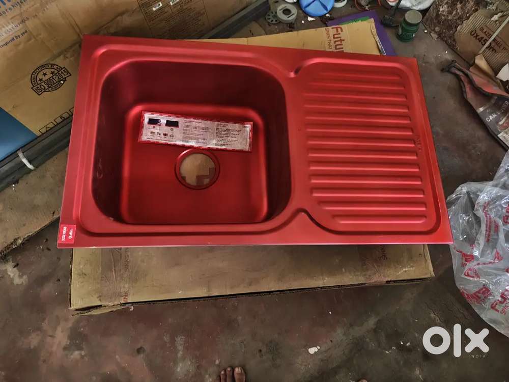 BRAND NEW FUTURA KITCHEN SINK
