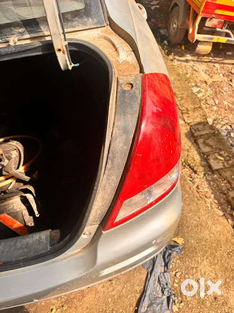 Maruti Suzuki Dzire 2009. स्क्रॅप मे देना हे