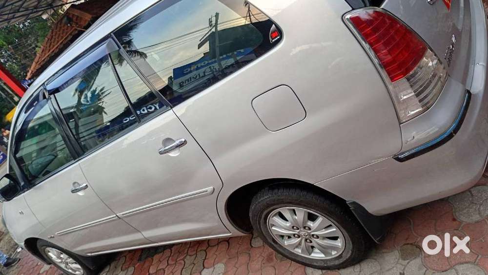 Toyota Innova 2.5 V 7 Str, 2011, Diesel