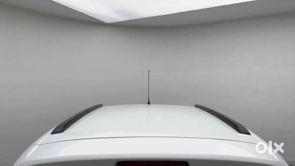 Tata Punch 1.2 Revotron Creative Amt Dual Tone, 2022, Petrol