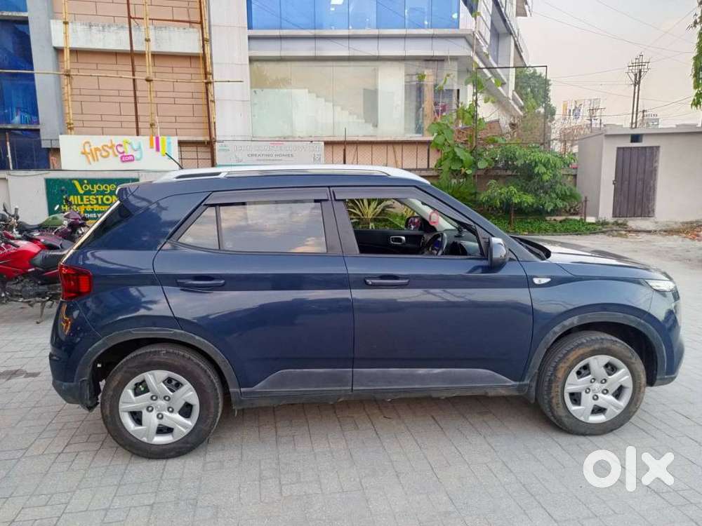Hyundai Venue 1.2 S Plus, 2022, Petrol
