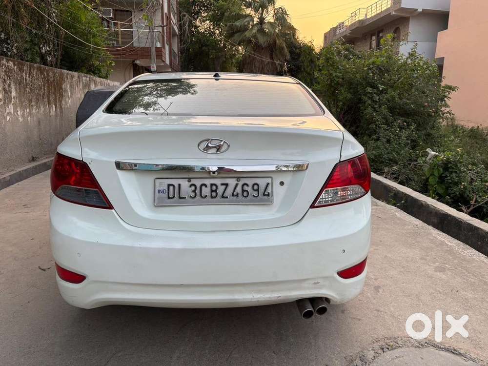 Verna 2013 Manual Top Model Fixed Price  / Only Genuine Buys Only Plz