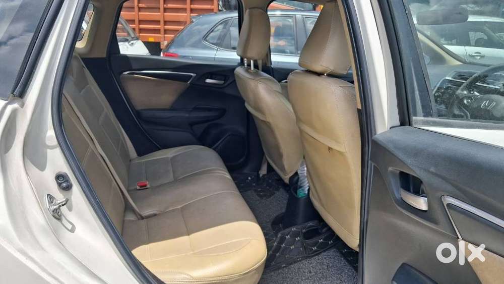 Honda Jazz V Automatic, 2016, Petrol