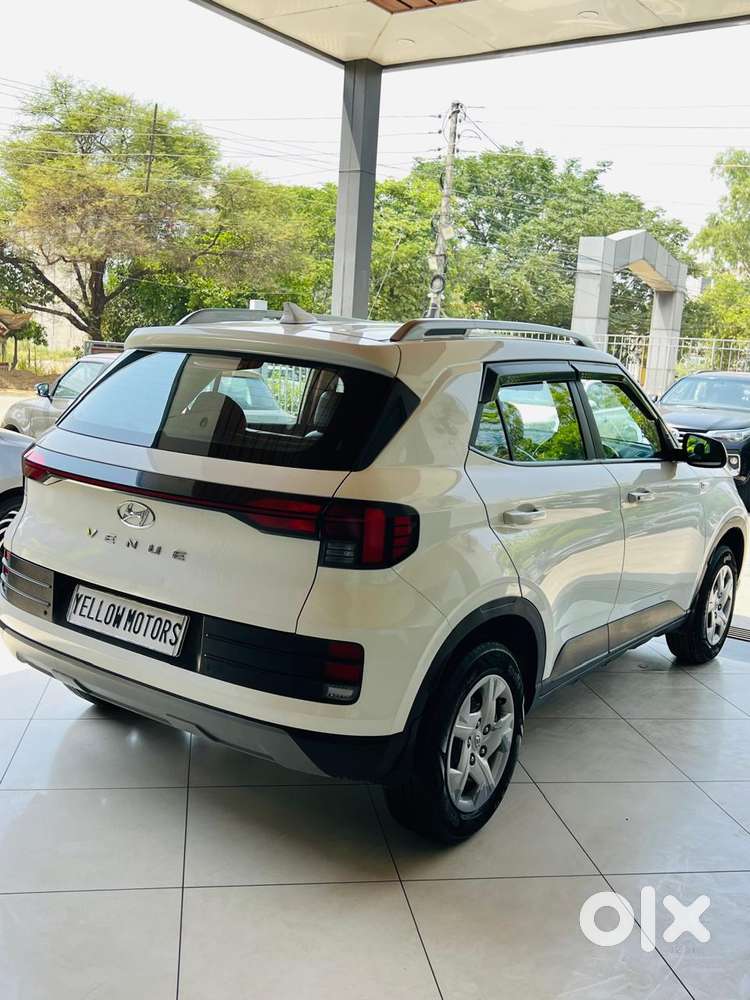 Hyundai Venue [2022-ongoing] 1.2 S, 2022, Petrol