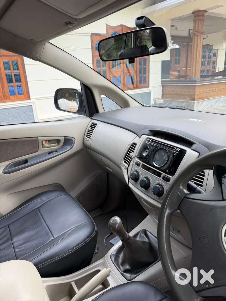 Toyota Innova 2012 Diesel 240000 Km Driven