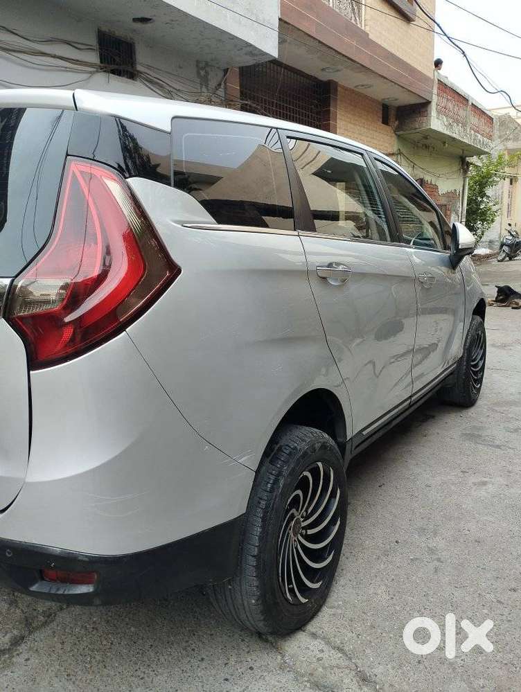 Mahindra Marazzo M6, 2018, Diesel