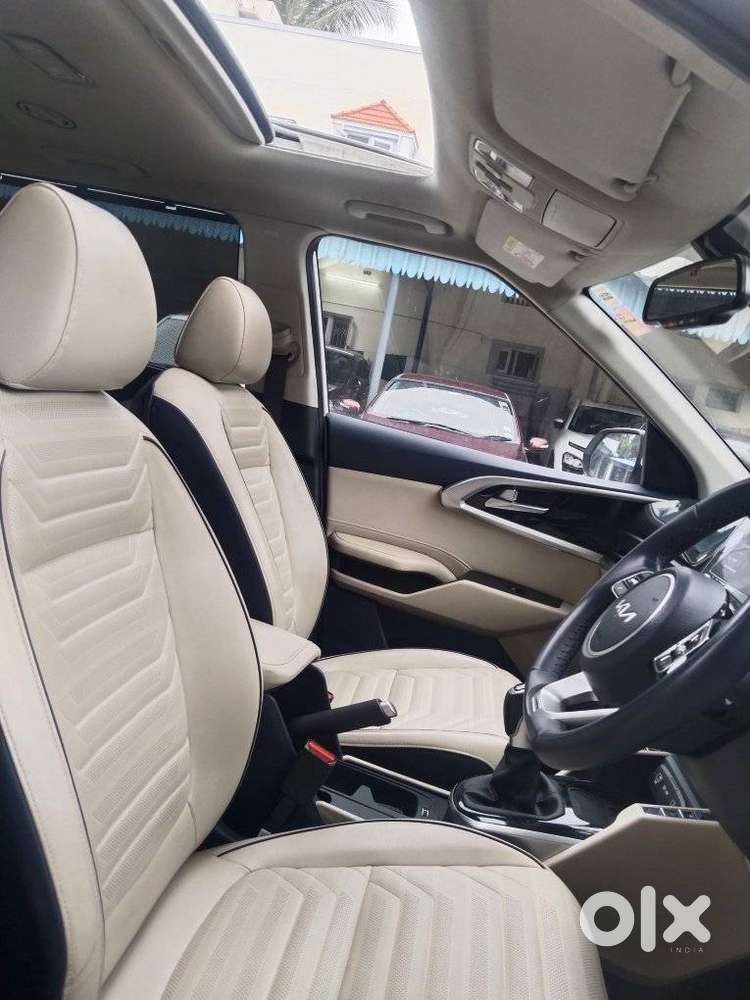 Kia Carens 1.4 Luxury 7 Str, 2023, Petrol