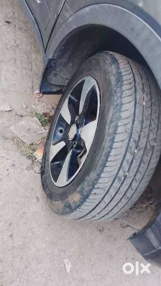 Tata Nexon 1.2 Revotron Xm, 2018