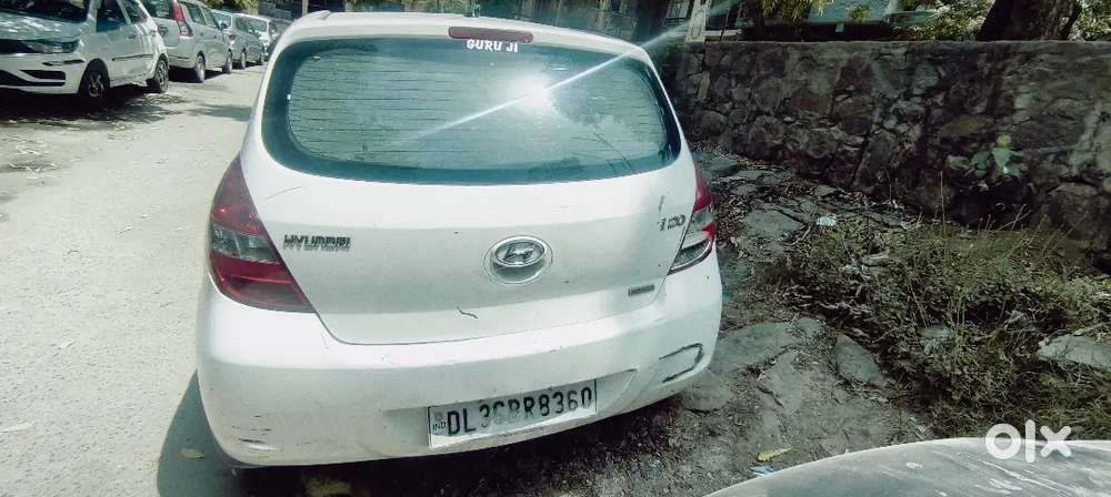 Hyundai I20 2011 November, Cng & Hybrids 98500 Km Driven, Family Car