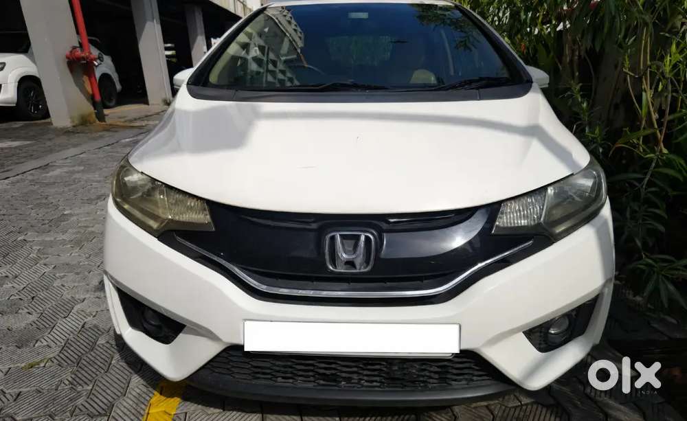 Honda Jazz 1.5 I-dtec Sv Diesel 2015 | 1st Owner | 1.65 Km | Kochi