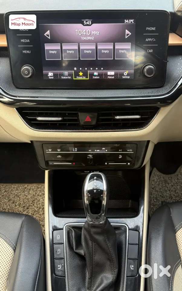 Skoda Slavia Style 1.0l Tsi At, 2022, Petrol