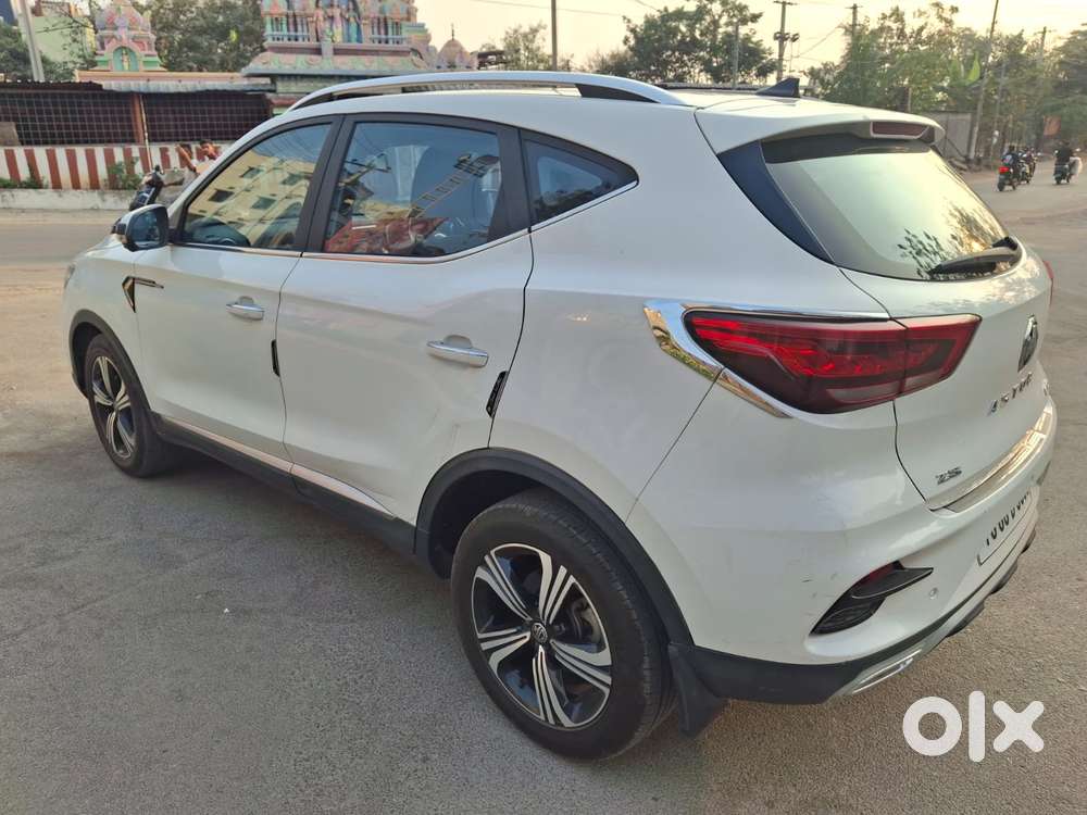 Mg Astor 1.5 Savvy Cvt S Red, 2023, Petrol