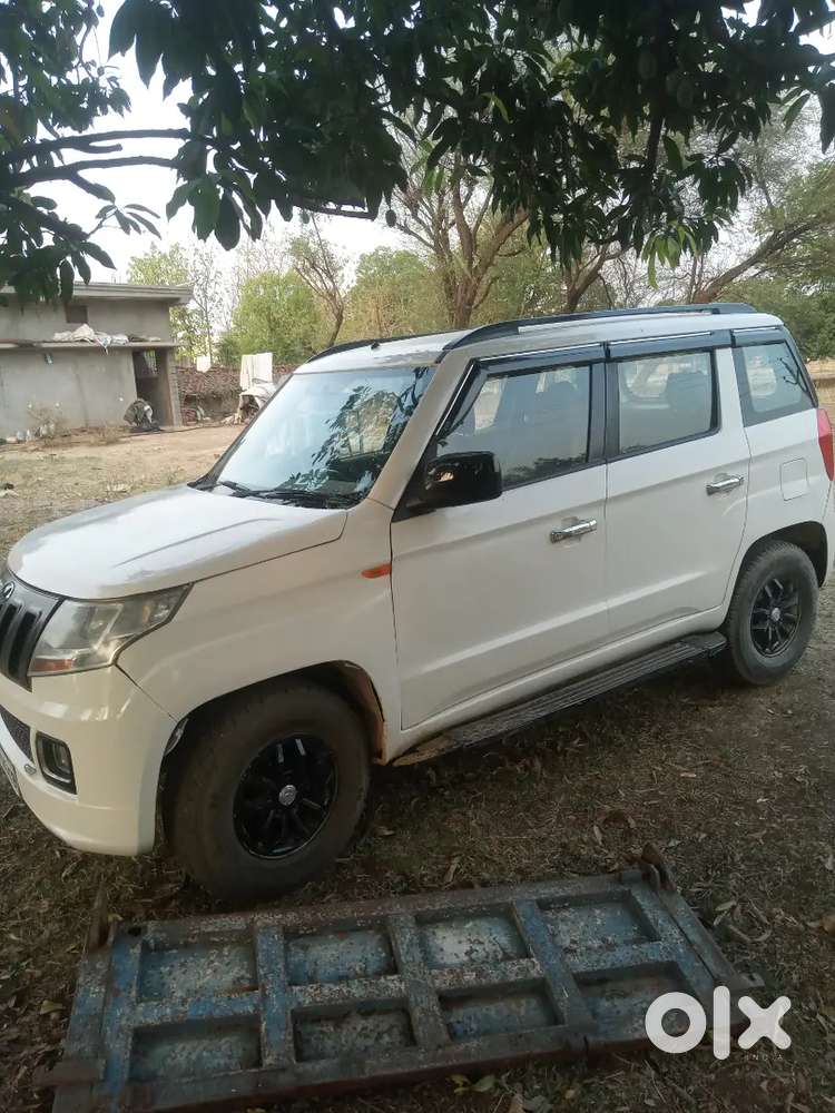 Mahindra Tuv 300 2016