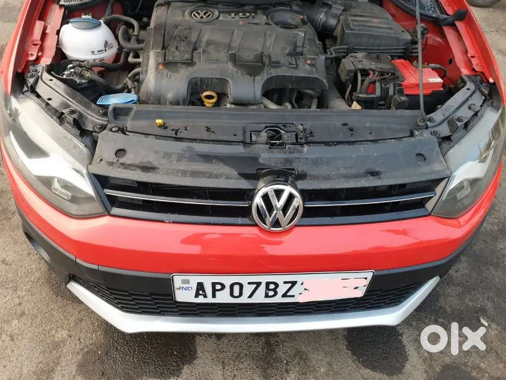 Volkswagen Crosspolo Highline 2014 Diesel Well Maintained