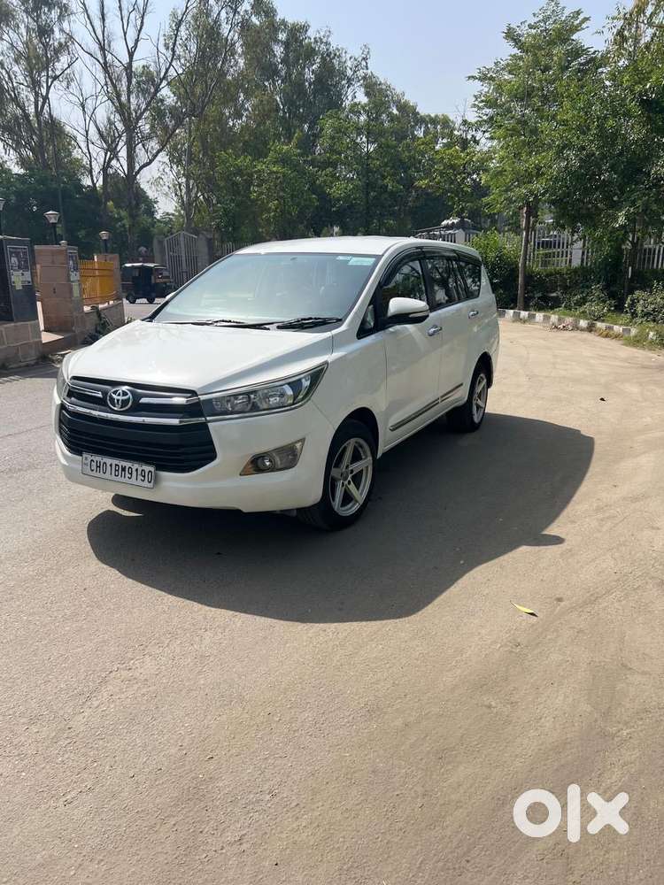 Automatic Innova Crysta