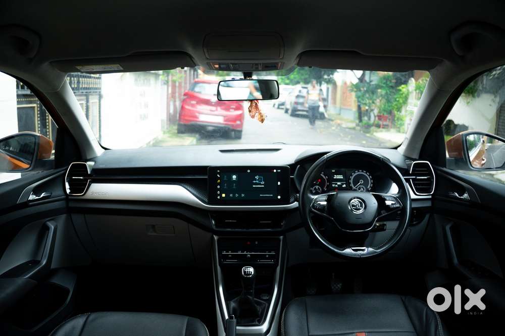 Skoda Kushaq 1.0 Tsi Ambition, 2022, Petrol