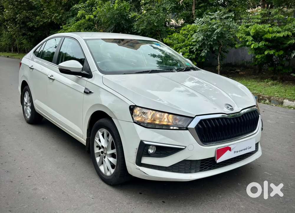 Skoda Slavia Ambition 1.0l Tsi At, 2022, Petrol