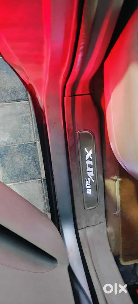 Sell Mahindra Xuv500 W10 Bs4 Oct 2017