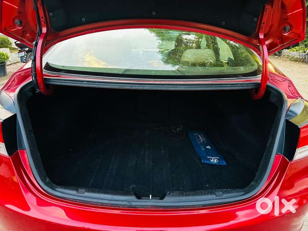 Hyundai New Elantra 2014 August Petrol Well Maintained