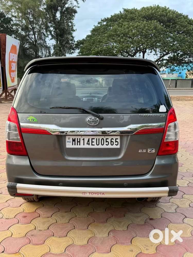 Toyota Innova 2.5 Zx 7 Str Bs-iv, 2015, Diesel
