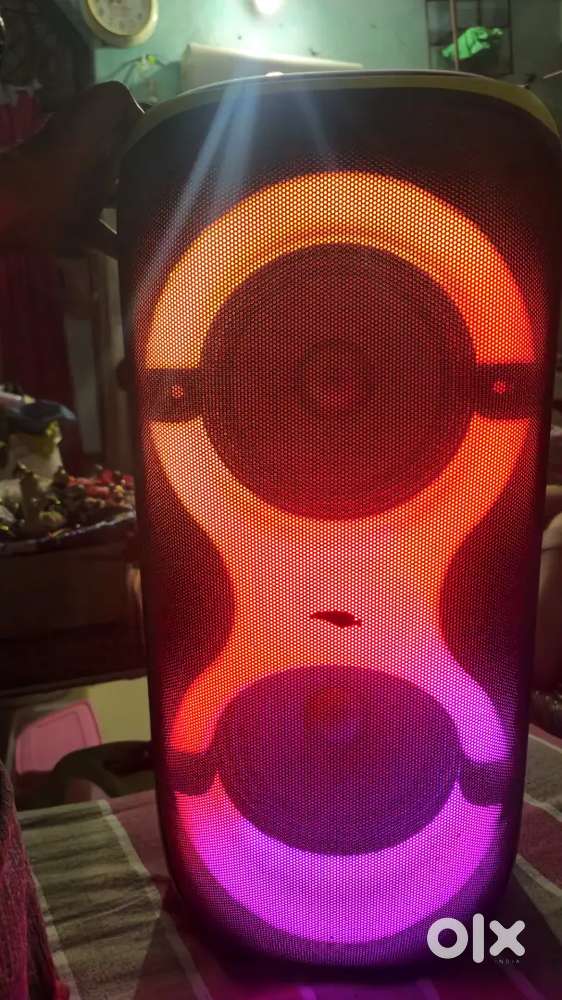 Zebronics party BOX with dual MiC