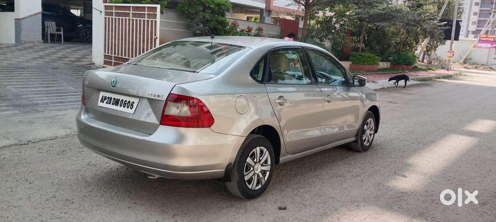 Skoda Rapid 1.5 Tdi Cr Elegance Plus, 2011, Diesel
