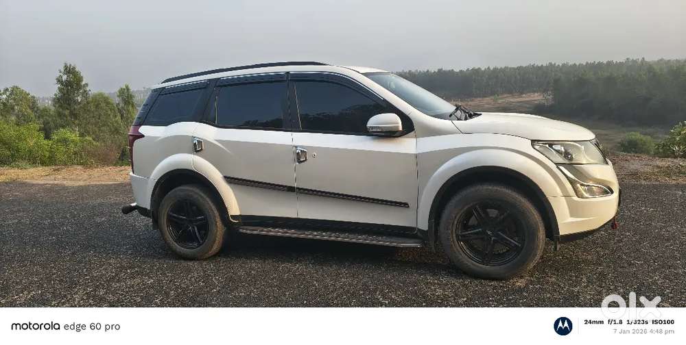 Mahindra Xuv500 2016 Diesel 76000 Km Driven 4 New Bridgestone Tyres
