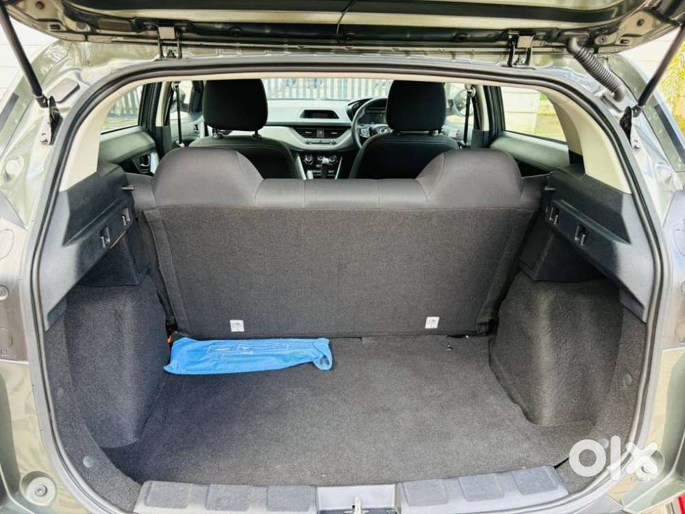 Tata Nexon 1.2 Revotron Xma Amt (s), 2021, Petrol