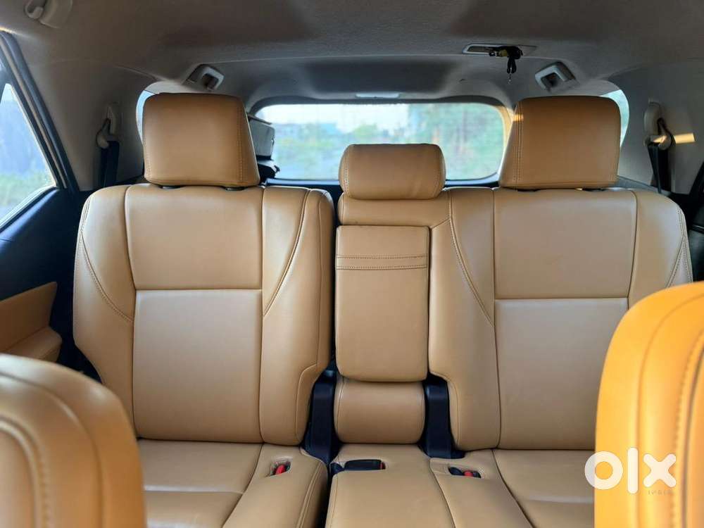 Toyota Fortuner Legender