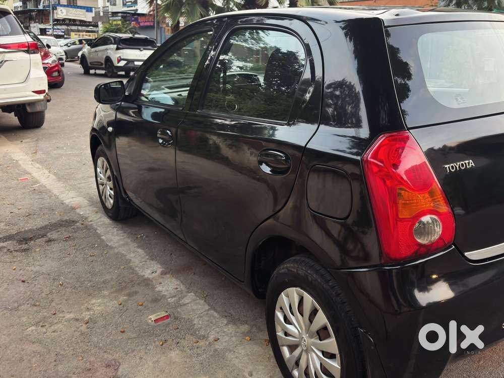 Toyota Etios Liva G, 2012, Petrol
