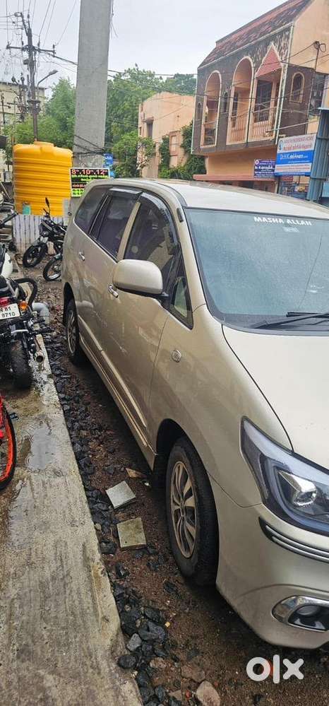 Toyota Innova 2015 Diesel 122000 Km Driven