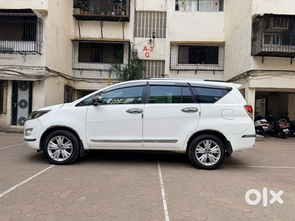 Toyota Innova Crysta