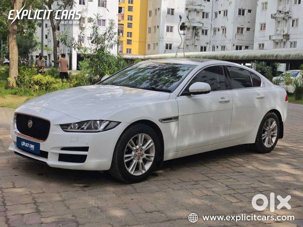 Jaguar Xe Portfolio, 2017, Petrol