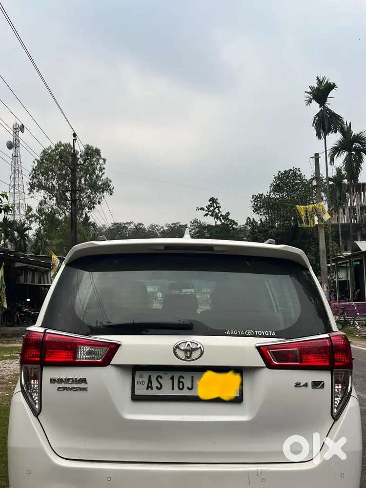 Innova Crysta 2.4