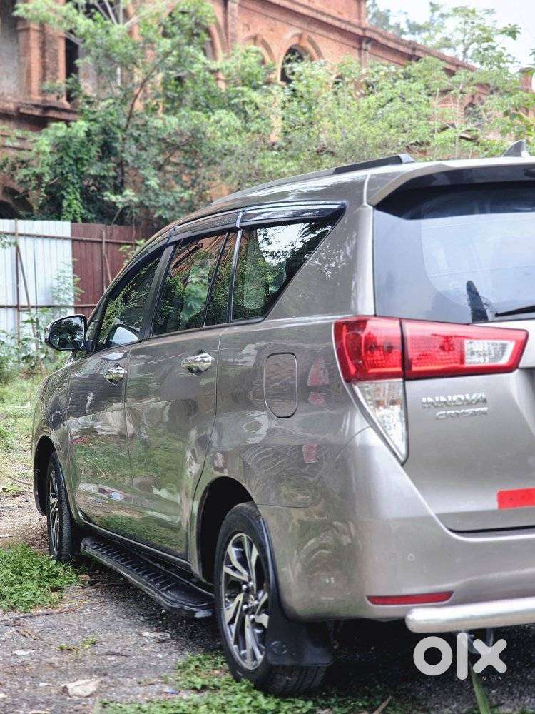 Toyota Innova Crysta 2.4 G Mt 8s, 2022, Diesel