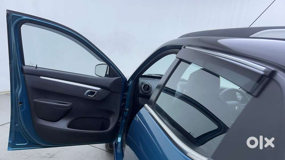 Renault Kwid 1.0 Climber (o) Dual Tone, 2024, Petrol